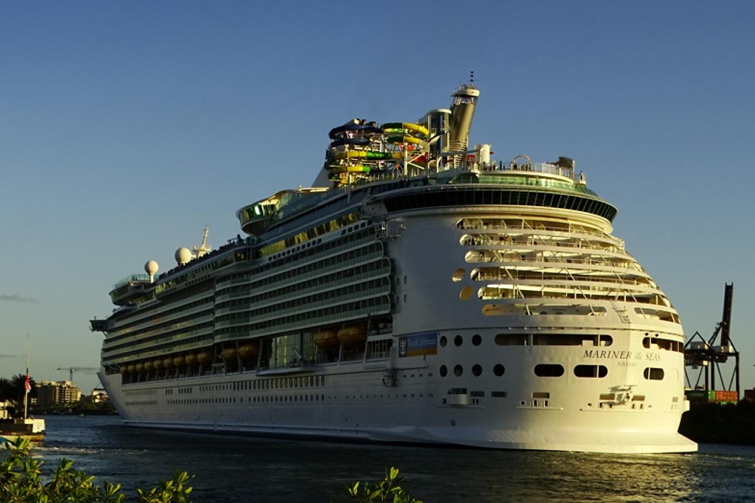 Royal Caribbean Cruises Mendeklarasikan Dividen
